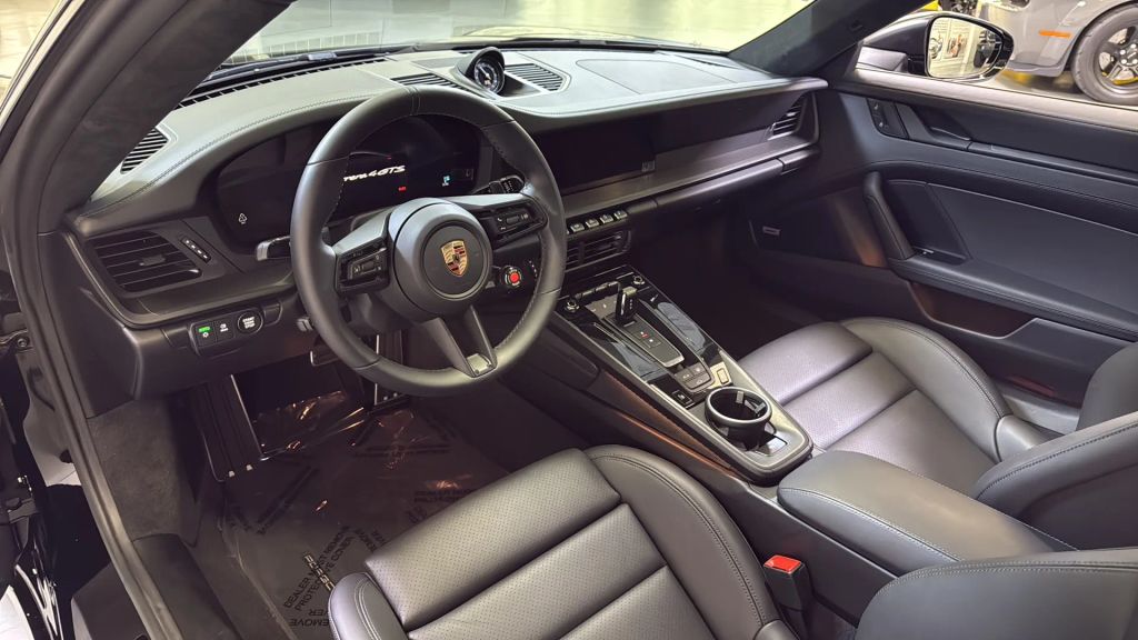 2025 Porsche 911 Carrera 4 GTS AWD