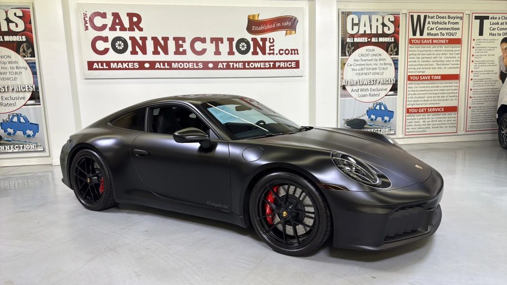 2025 Porsche 911 Carrera 4 GTS AWD