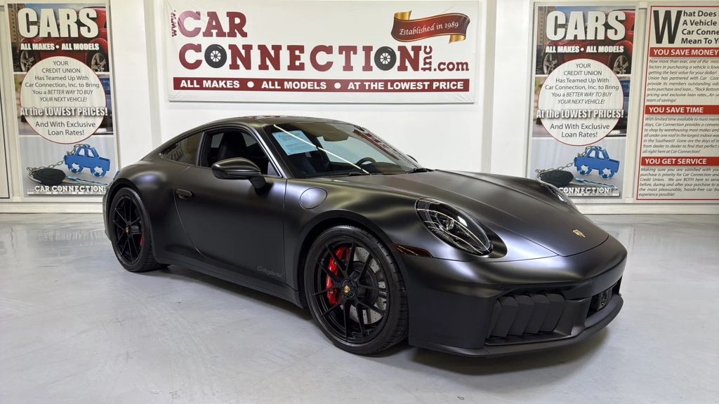 2025 Porsche 911 Carrera 4 GTS AWD