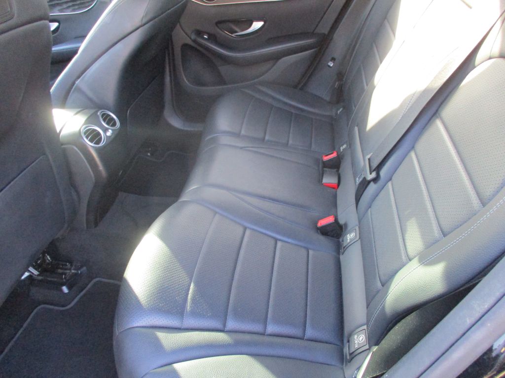 2018 Mercedes-Benz GLC GLC 300 RWD