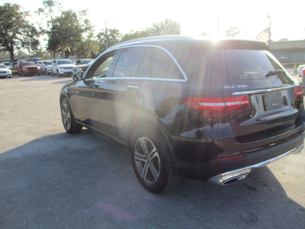 2018 Mercedes-Benz GLC GLC 300 RWD