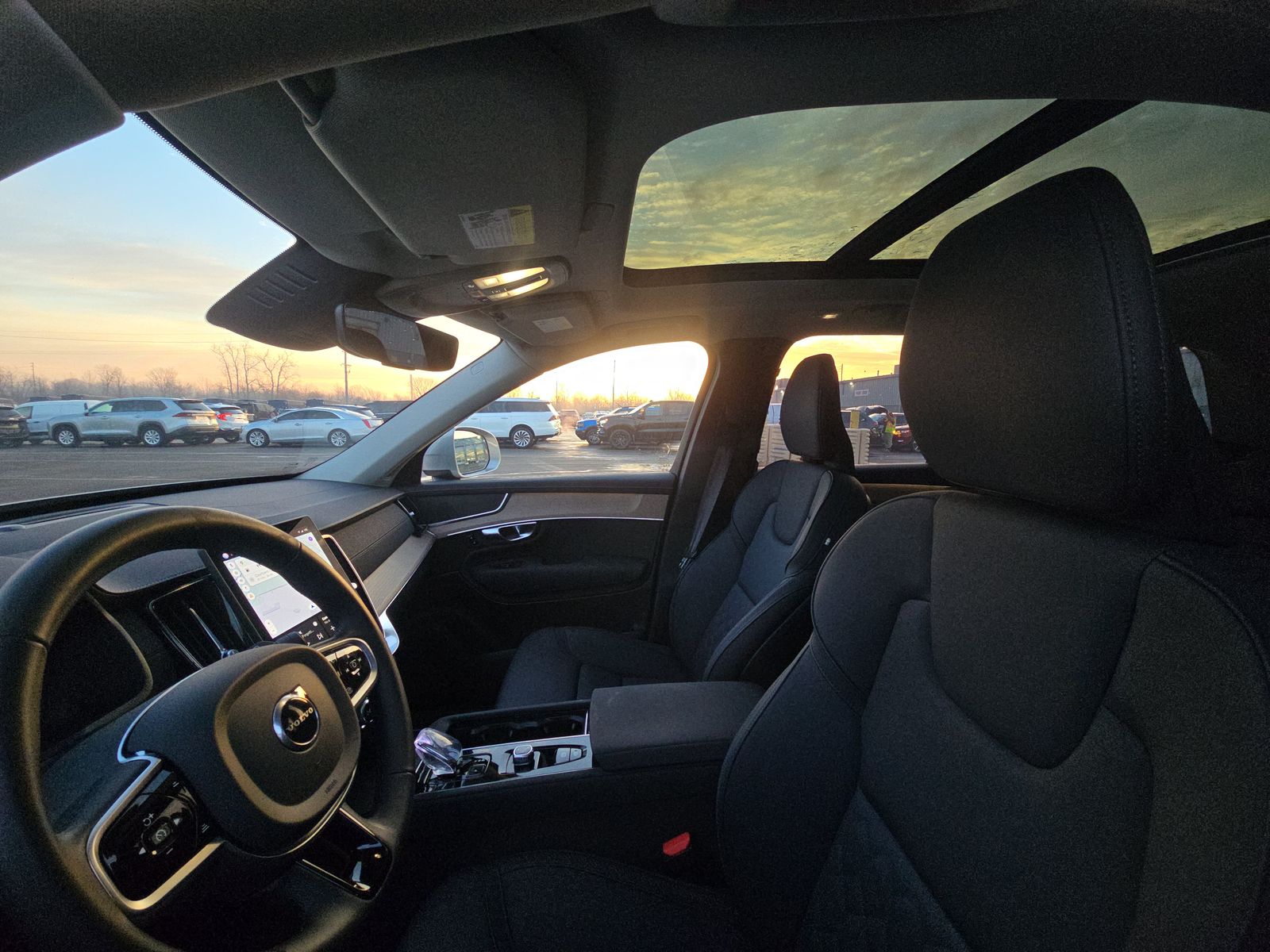 2025 Volvo XC90 B5 Plus AWD