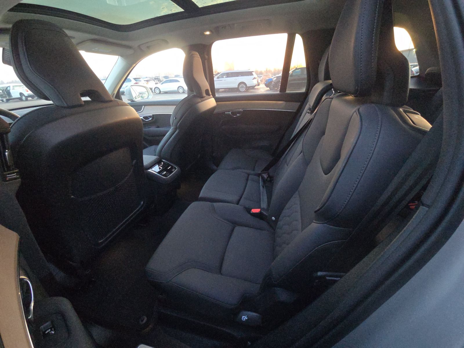 2025 Volvo XC90 B5 Plus AWD