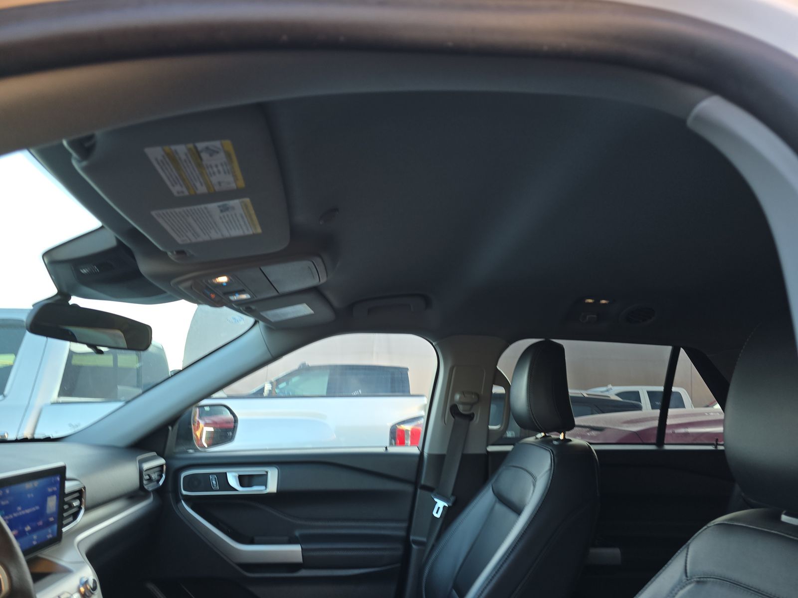 2023 Ford Explorer XLT RWD