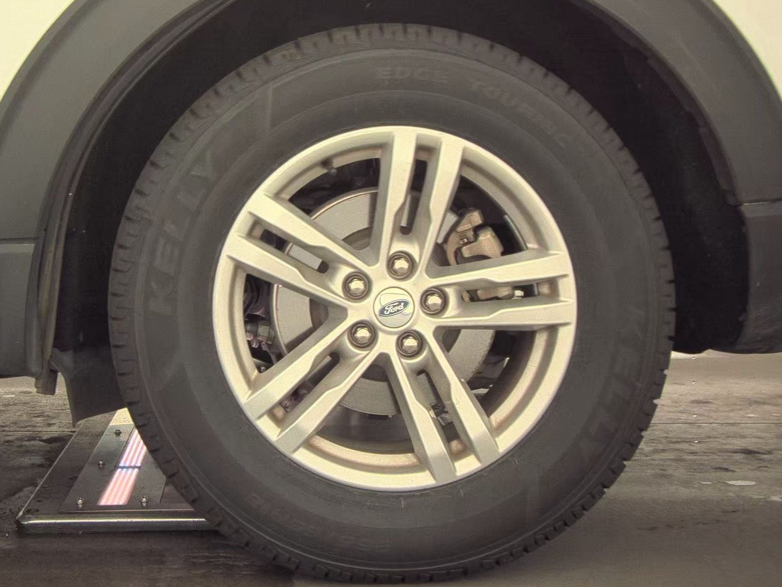 2023 Ford Explorer XLT RWD