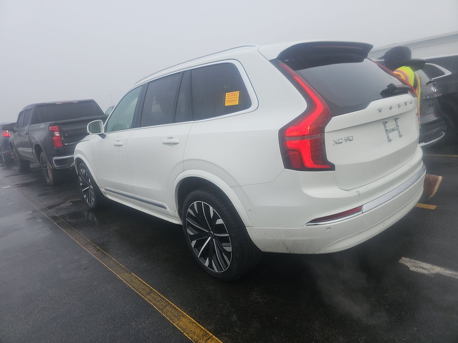 2025 Volvo XC90 B6 Plus AWD