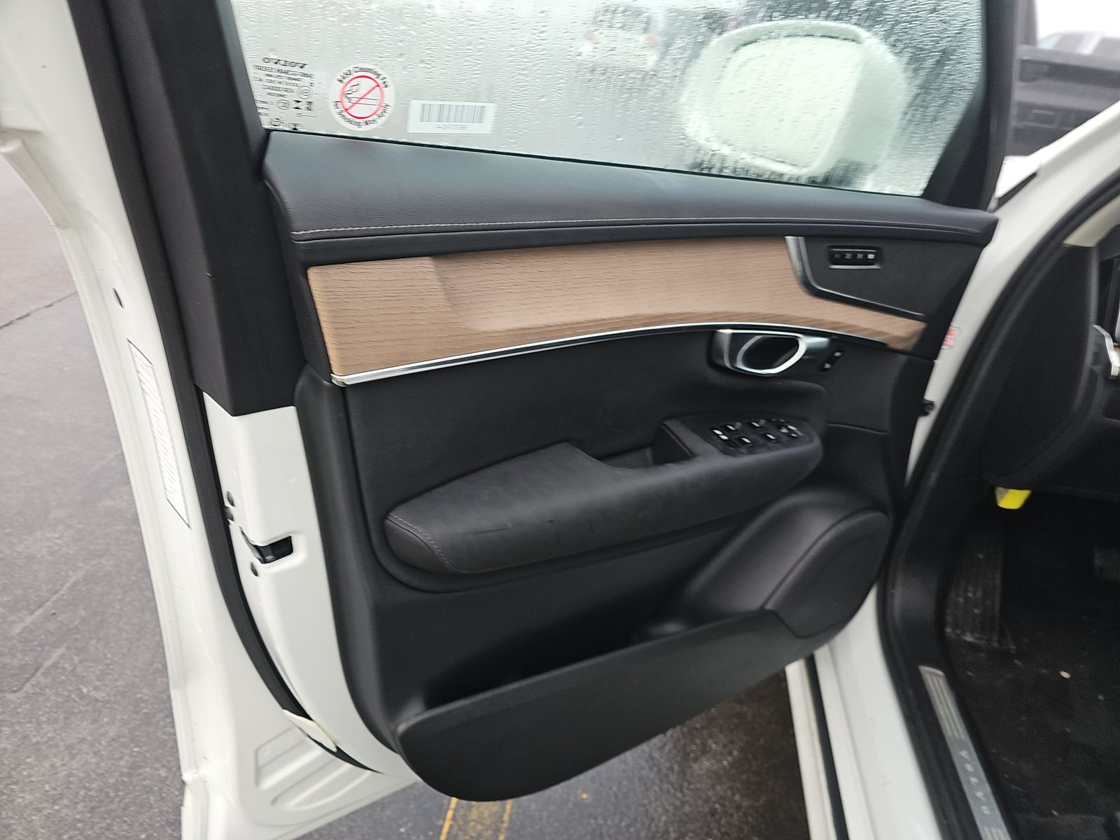 2025 Volvo XC90 B6 Plus AWD