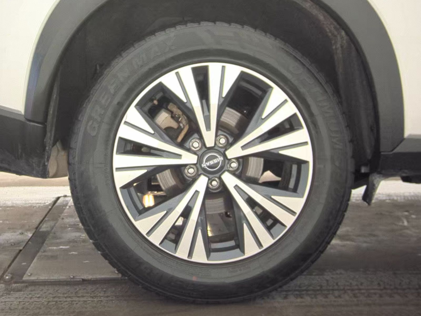 2023 Nissan Rogue SV FWD