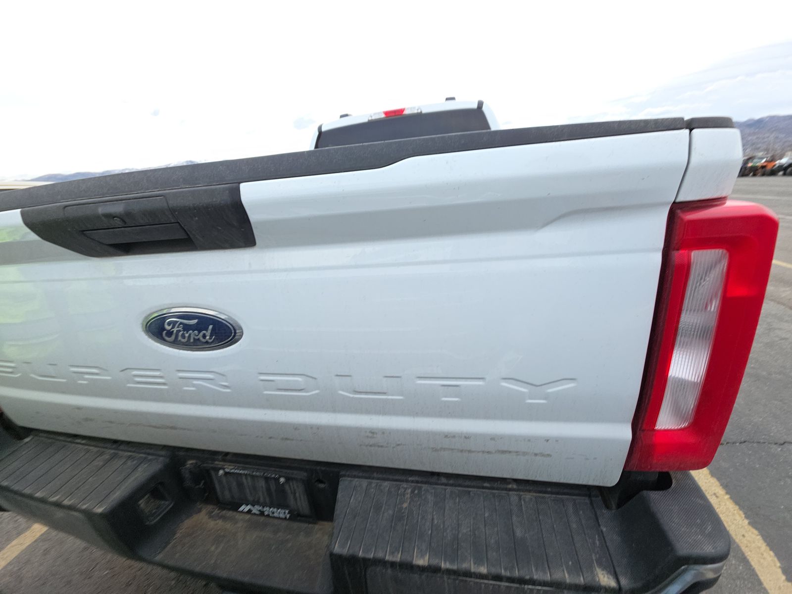 2024 FORD F250 XLT GAS WHITE LONG BED SINGLE - Image 5