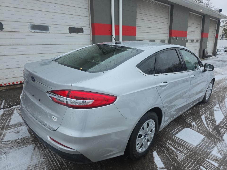 2019 Ford Fusion S FWD
