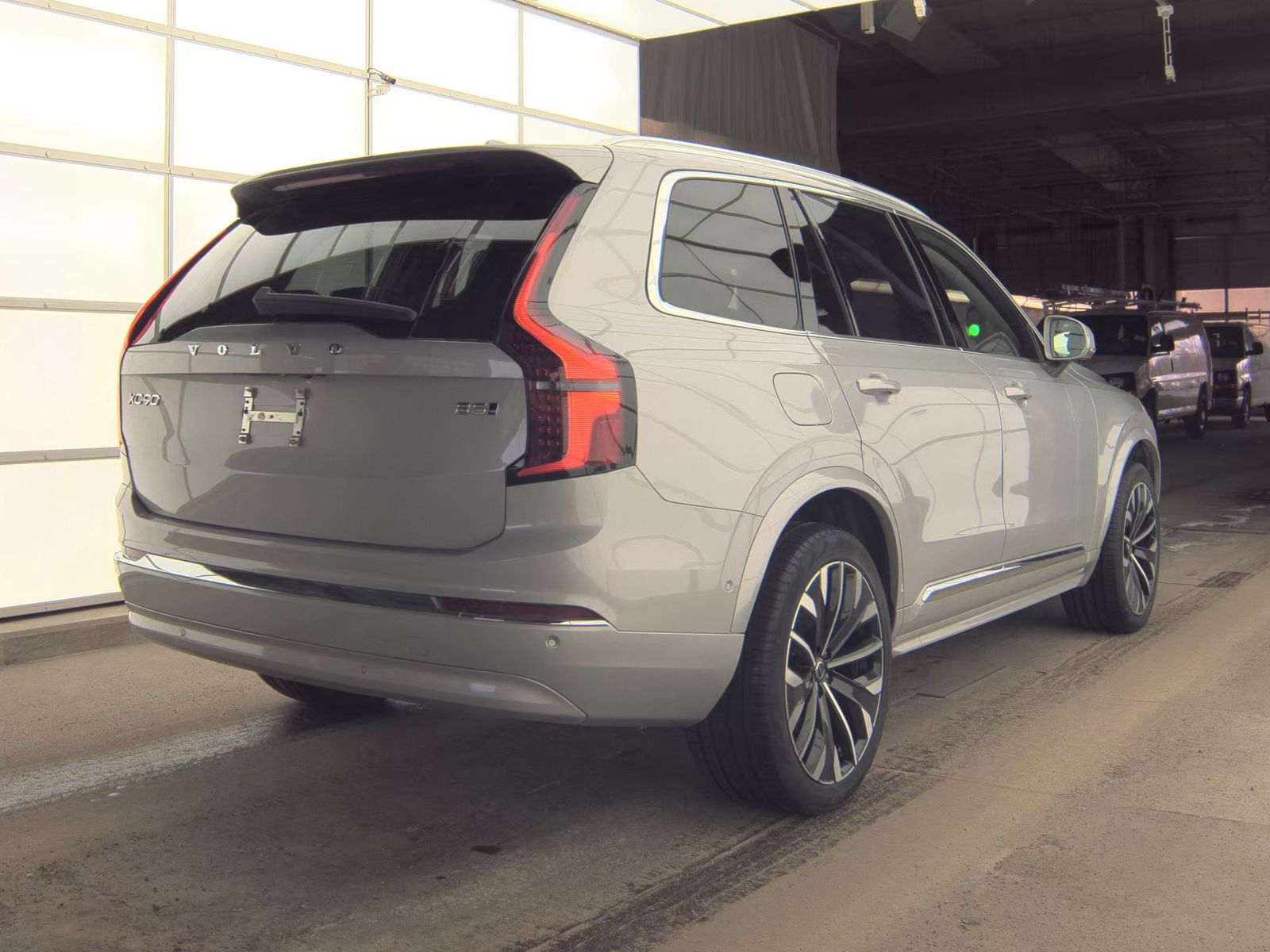 2025 Volvo XC90 B5 Plus AWD