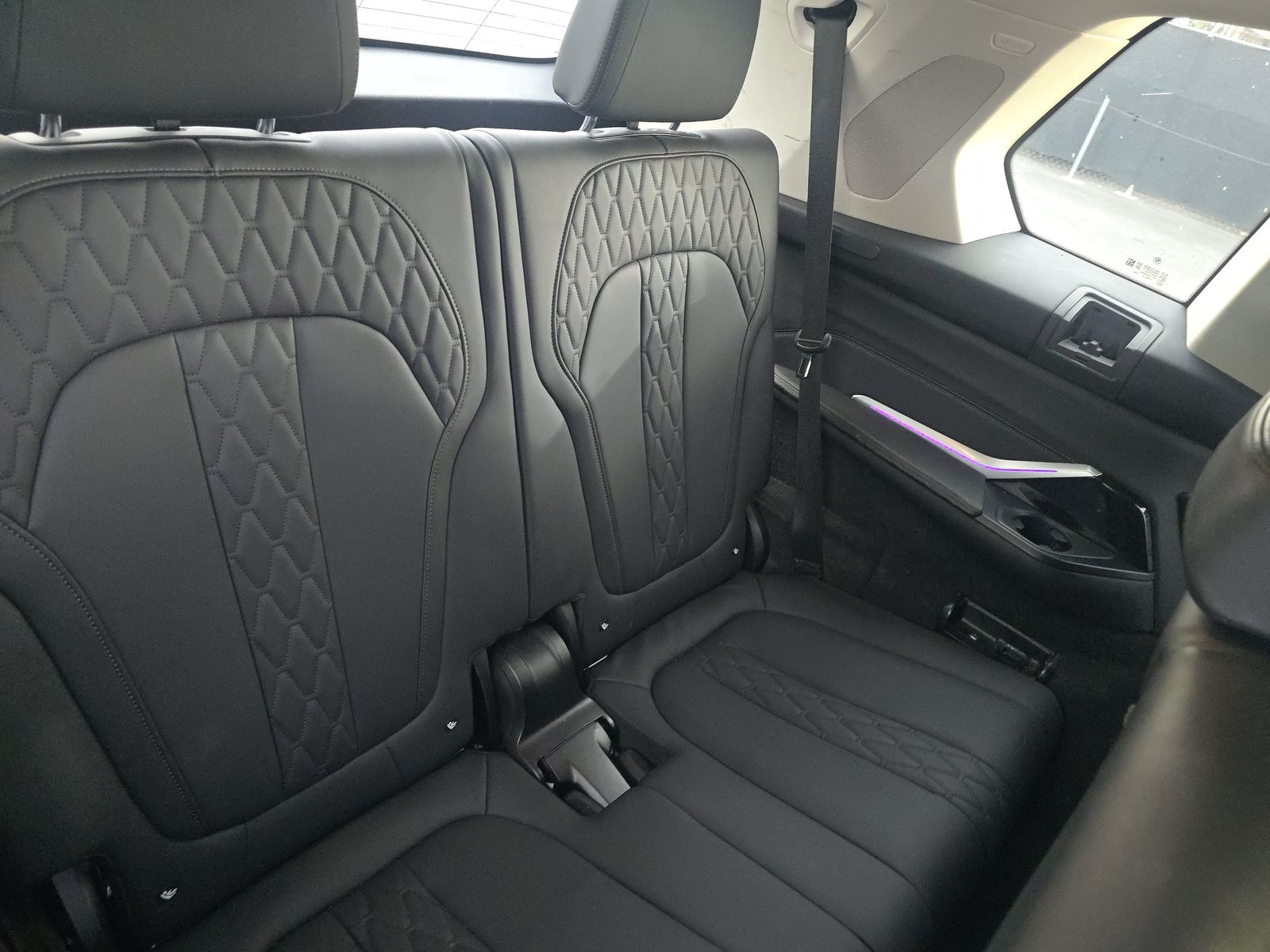 2023 BMW X7 xDrive40i AWD