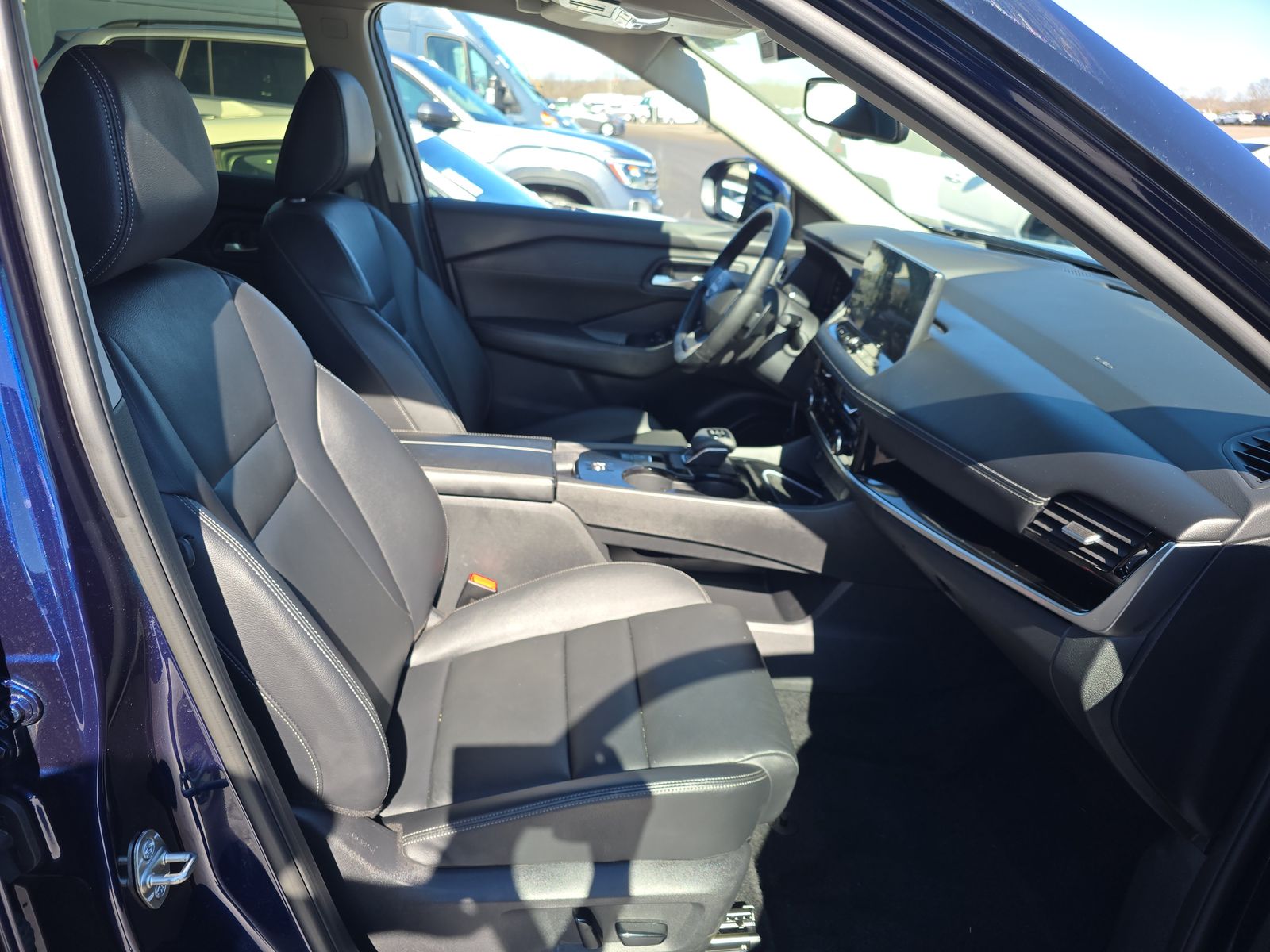 2025 Nissan Rogue SL FWD