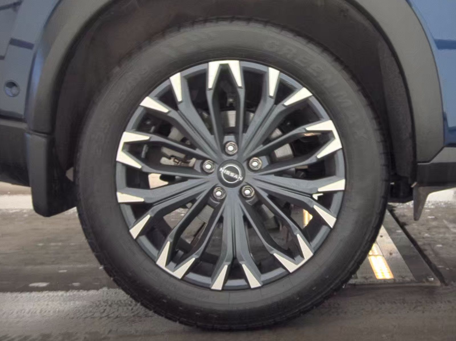 2025 Nissan Rogue SL FWD