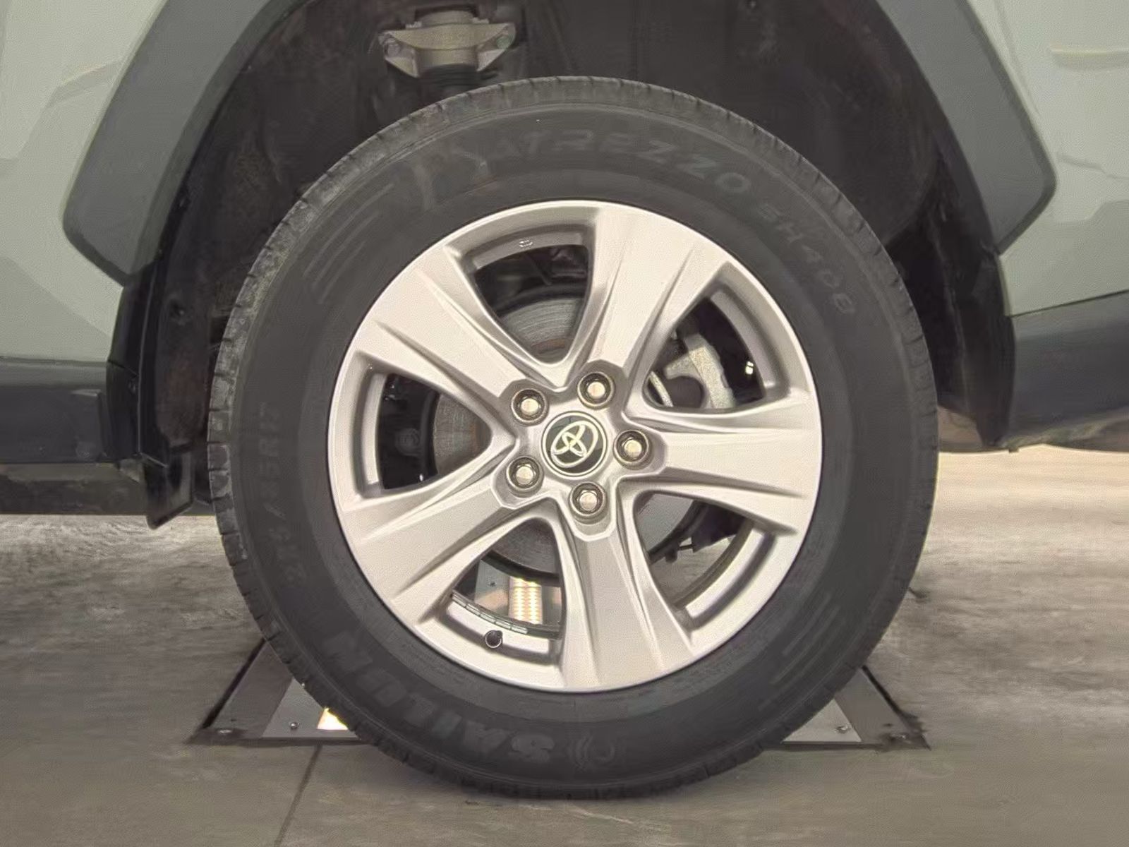 2023 Toyota RAV4 XLE FWD