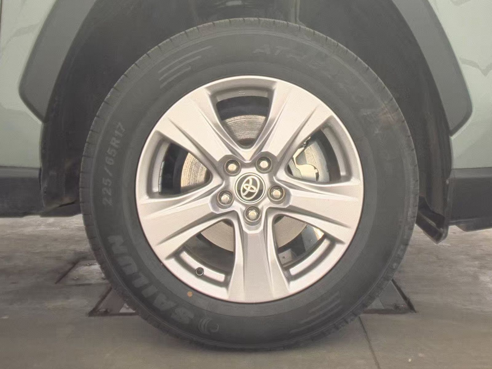 2023 Toyota RAV4 XLE FWD