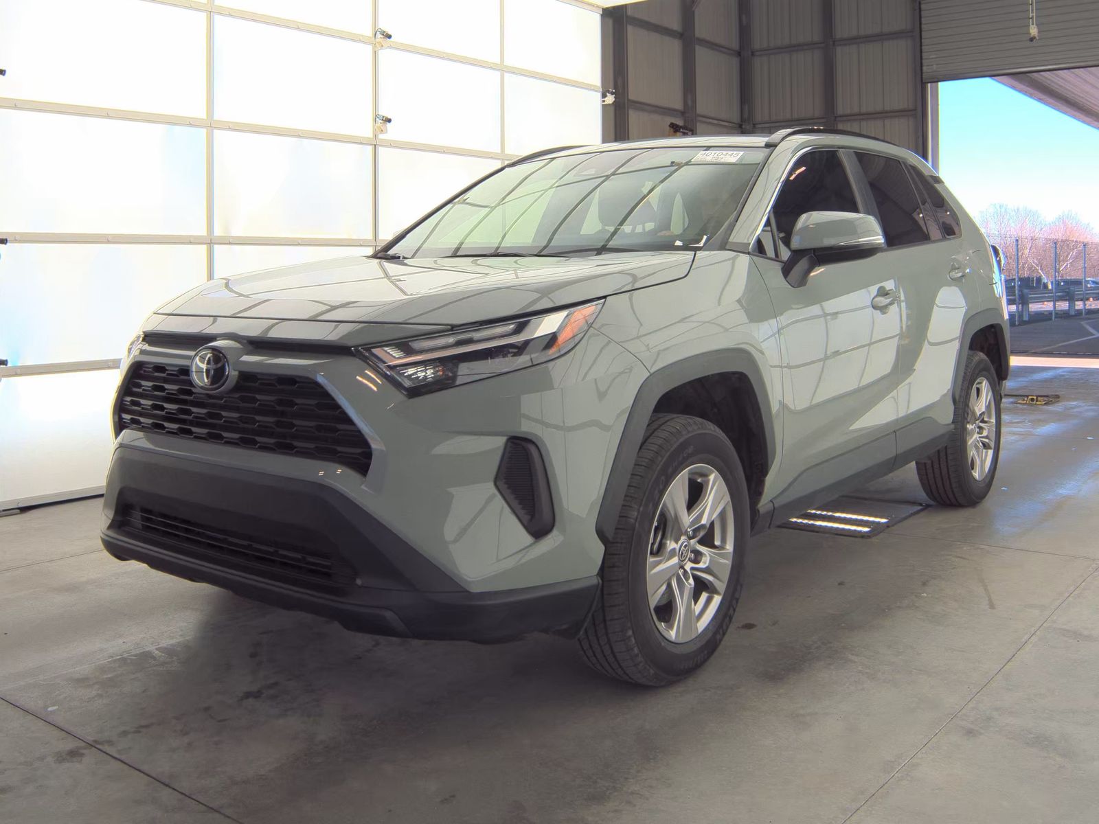 2023 Toyota RAV4 XLE FWD