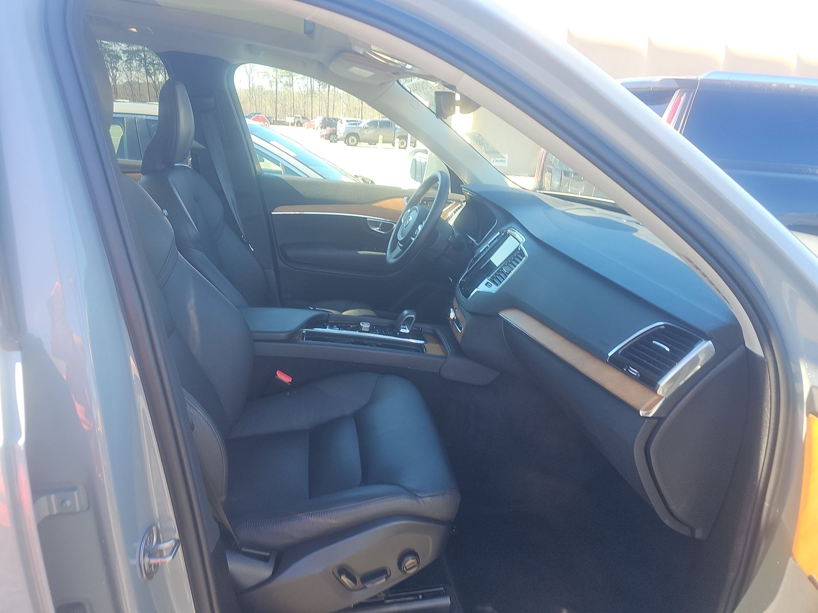 2024 Volvo XC90 B6 Plus AWD