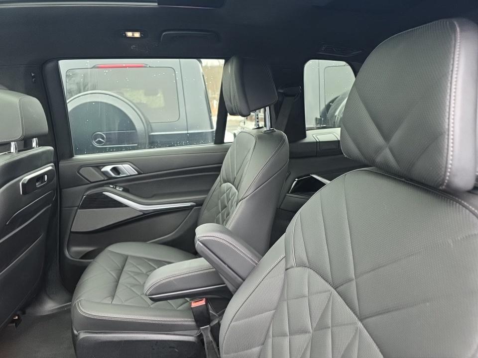2025 BMW X7 xDrive40i AWD