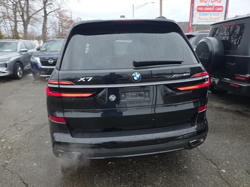 2025 BMW X7 xDrive40i AWD