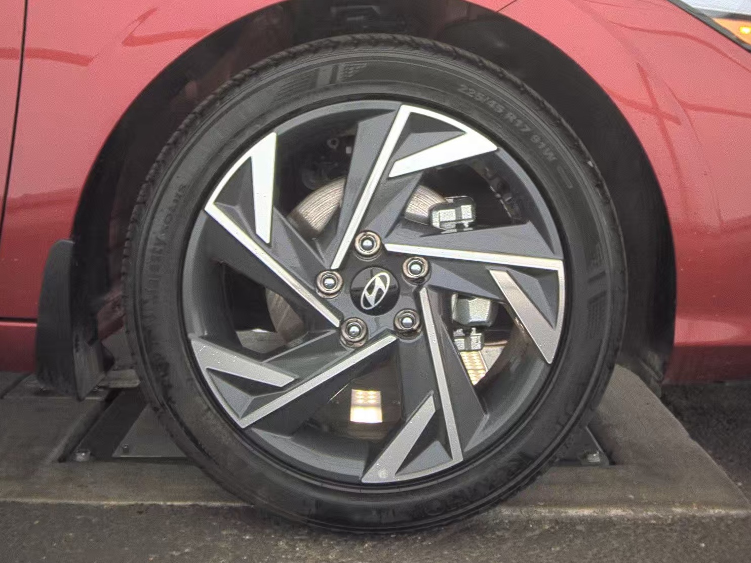 2025 Hyundai Elantra SEL Sport FWD