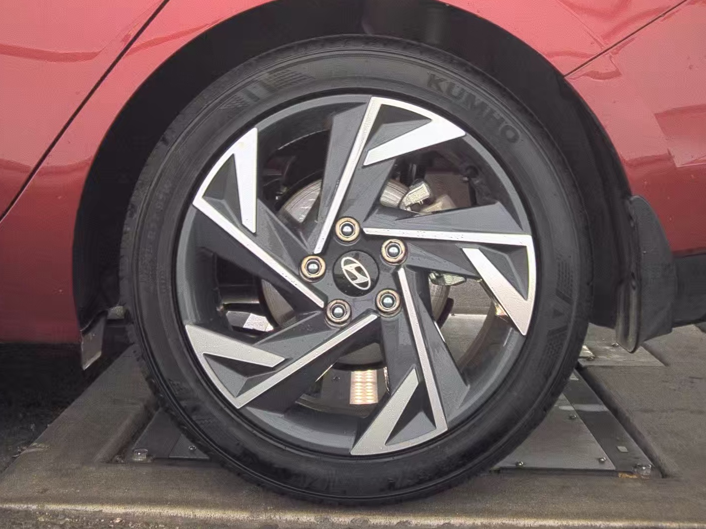 2025 Hyundai Elantra SEL Sport FWD