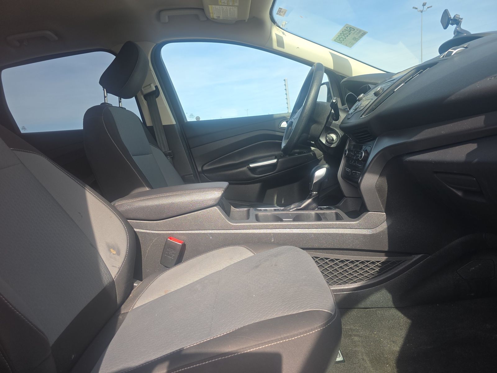 FORD ESCAPE - 9