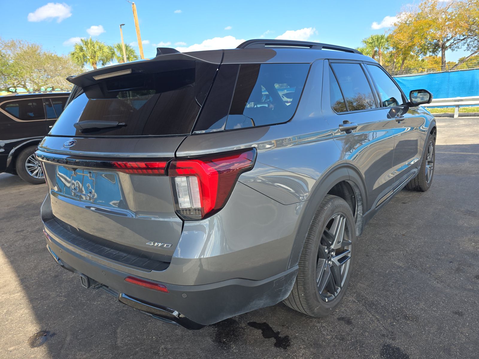 2025 Ford Explorer ST-Line AWD