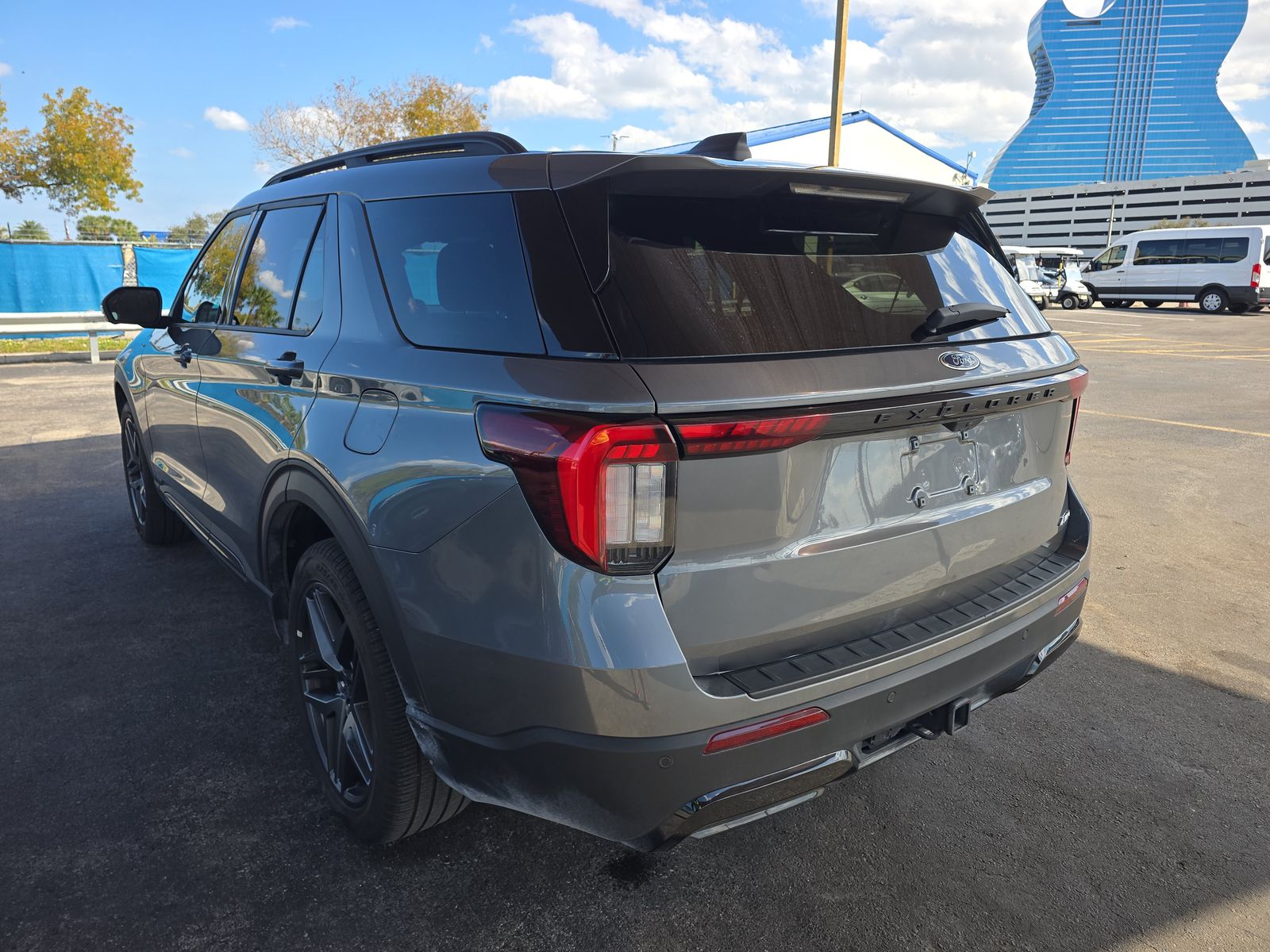 2025 Ford Explorer ST-Line AWD