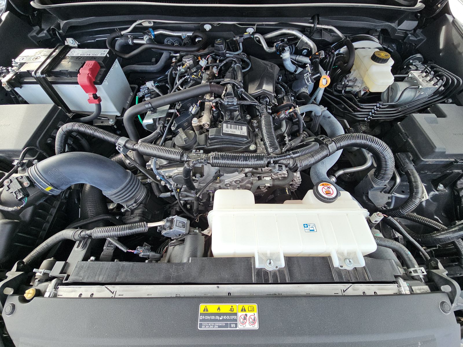 2024 Toyota Tacoma SR5 RWD