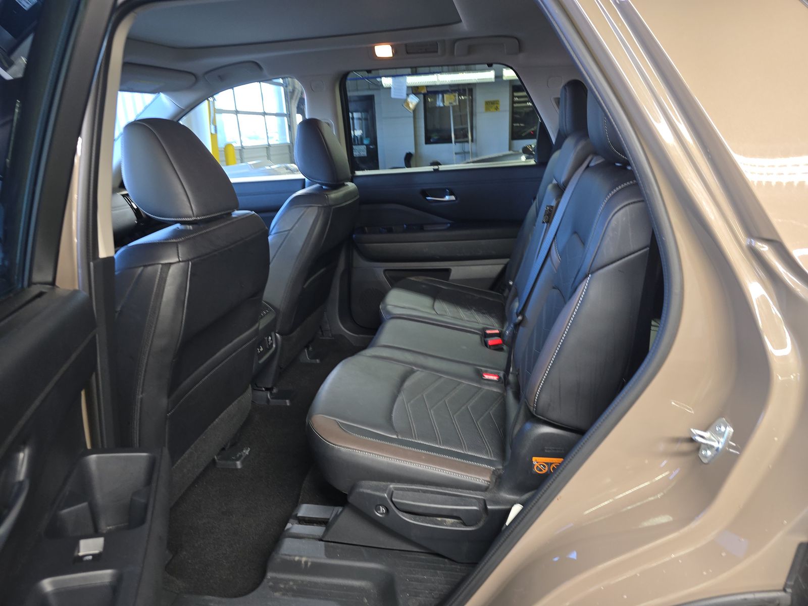 2024 Nissan Pathfinder Platinum FWD