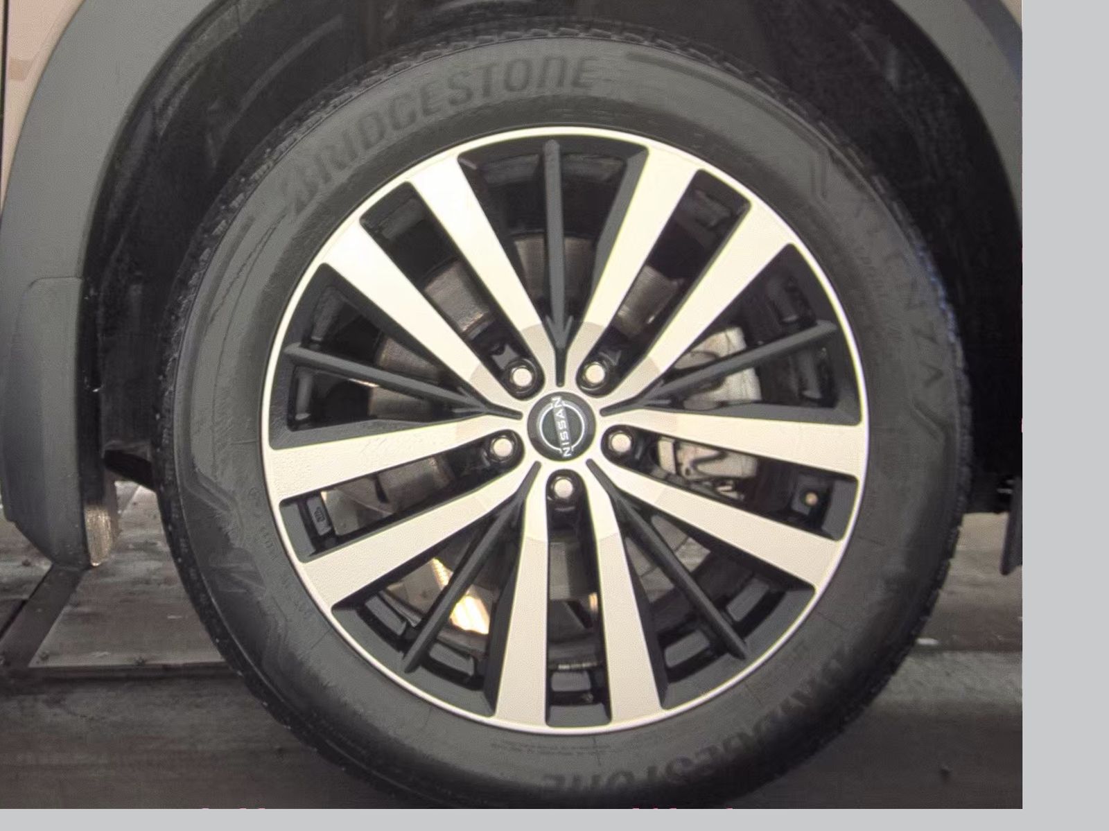 2024 Nissan Pathfinder Platinum FWD