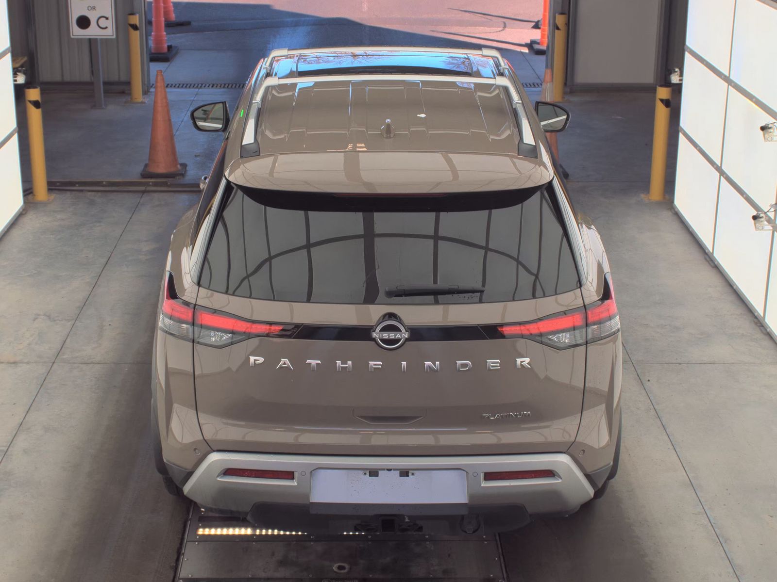 2024 Nissan Pathfinder Platinum FWD