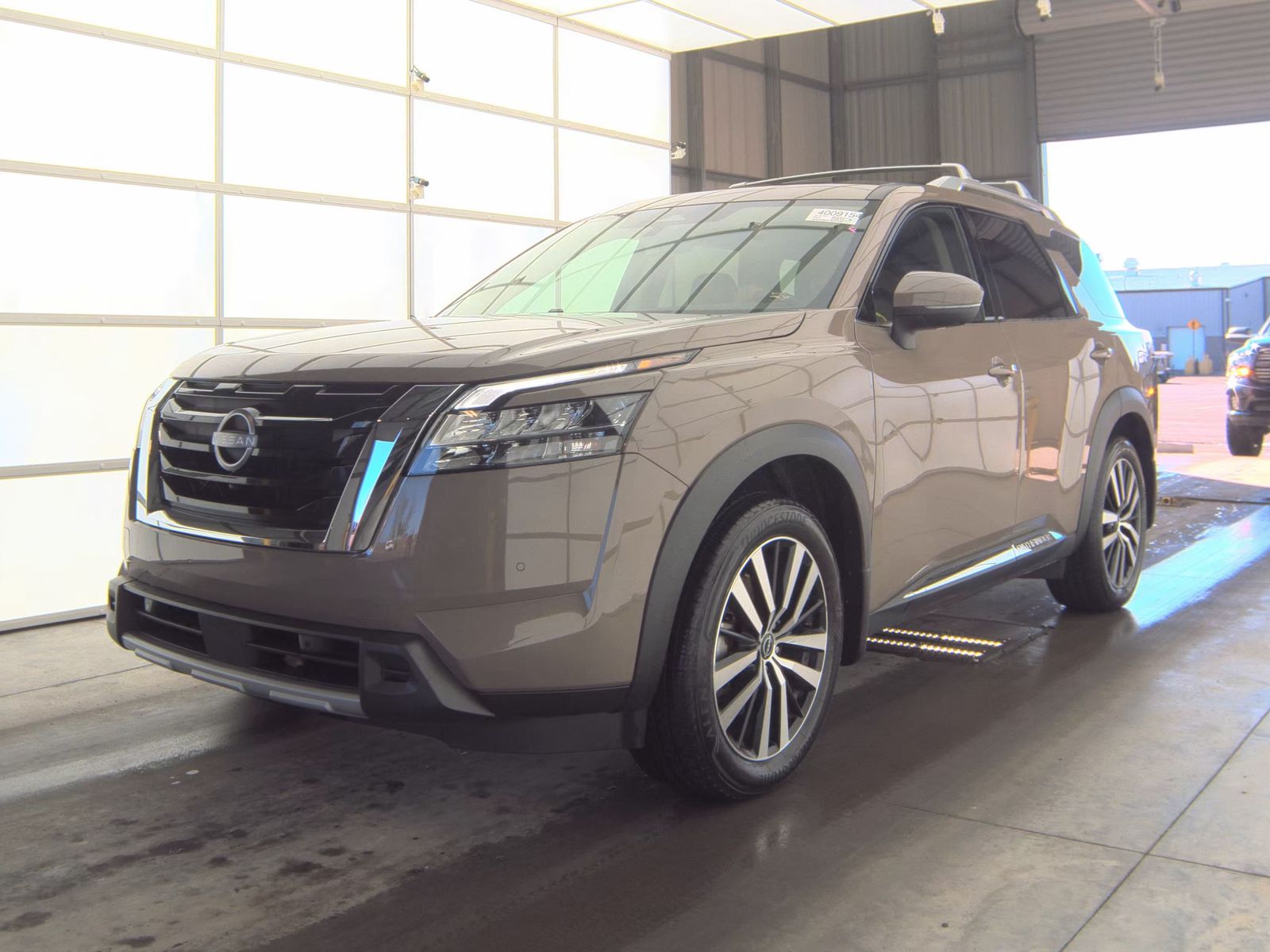 2024 Nissan Pathfinder Platinum FWD