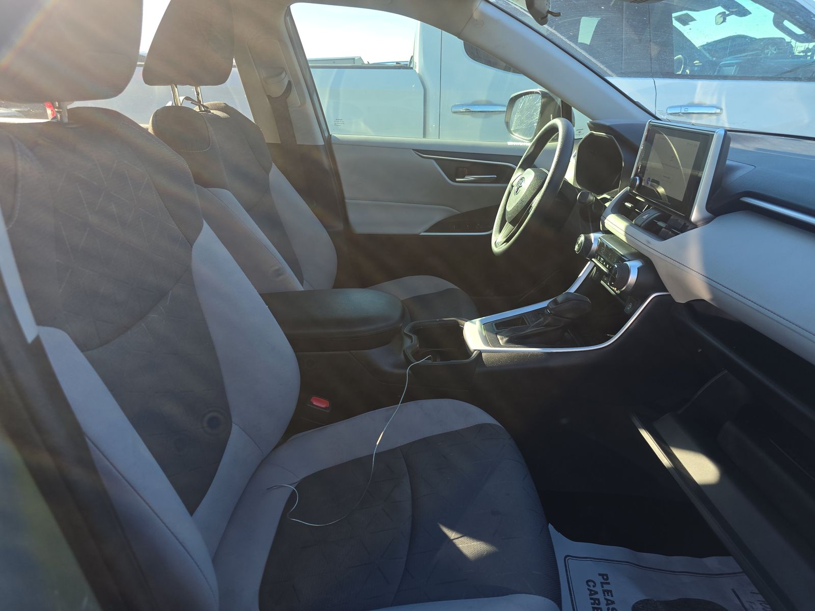 2023 Toyota RAV4 XLE FWD