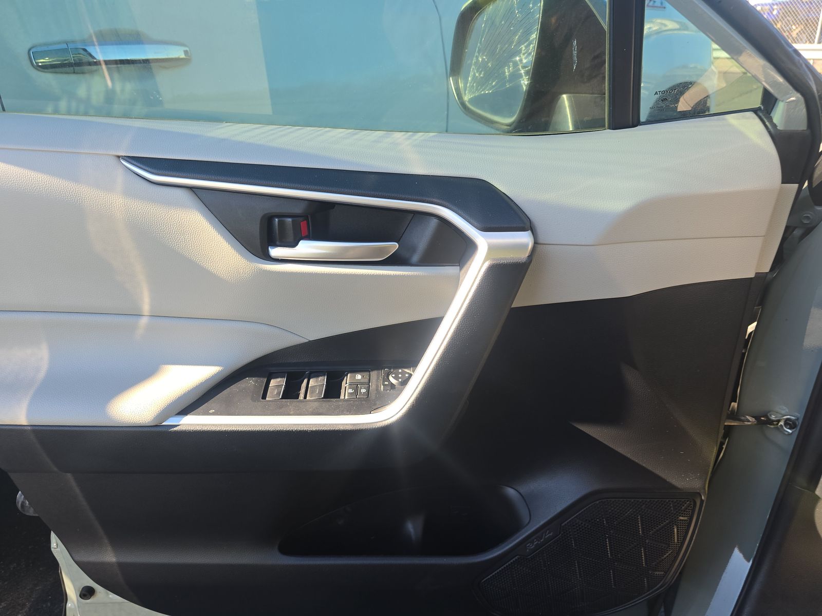 2023 Toyota RAV4 XLE FWD