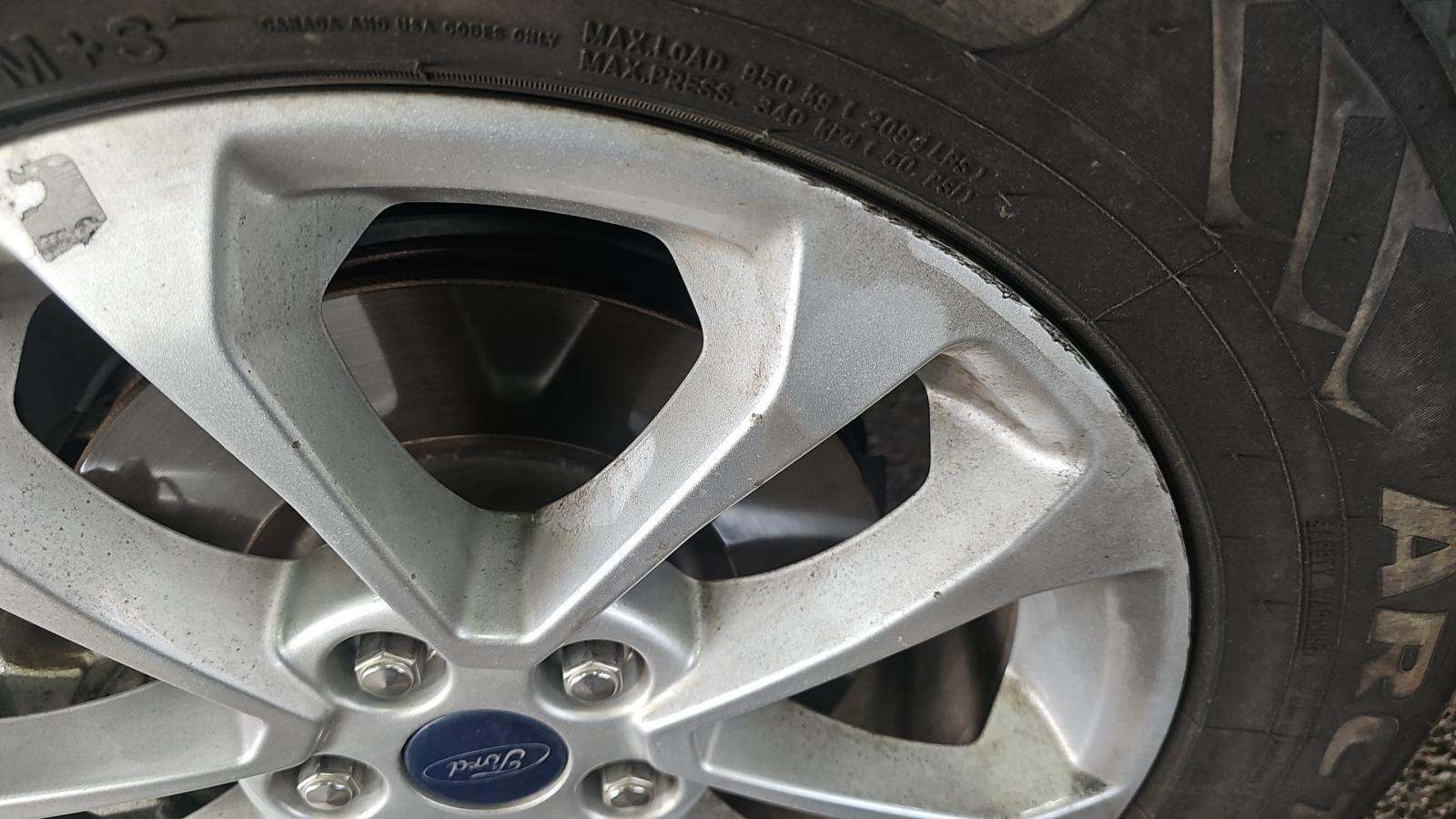 2020 Ford Escape SE FWD