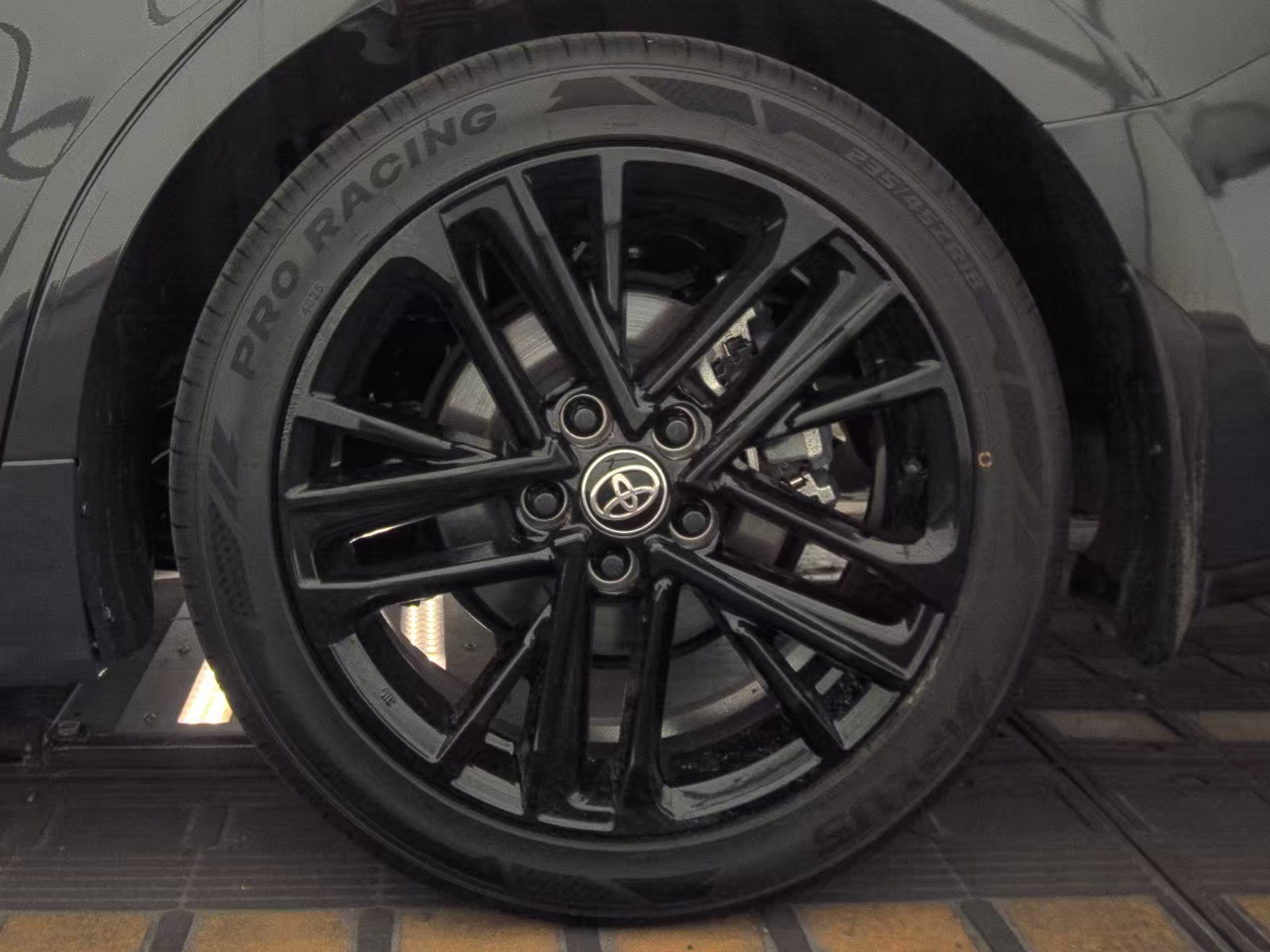 2025 Toyota Camry SE FWD