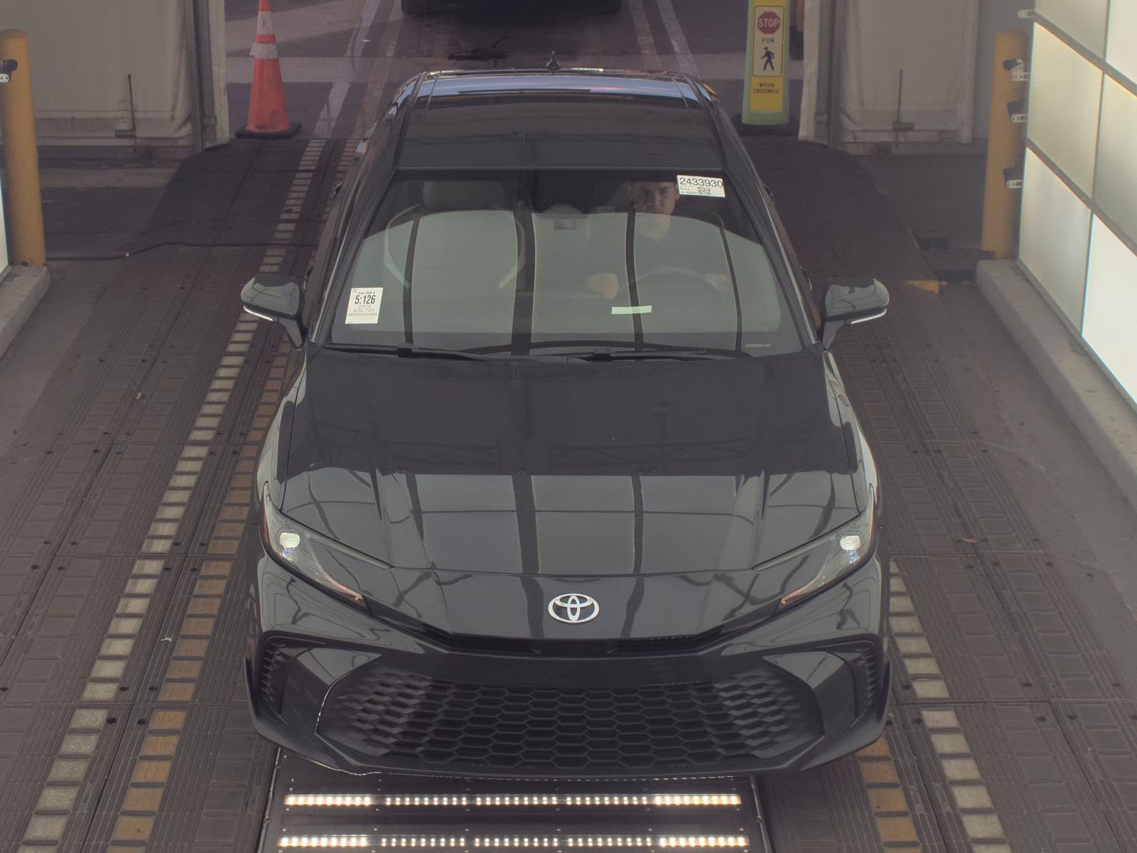 2025 Toyota Camry SE FWD