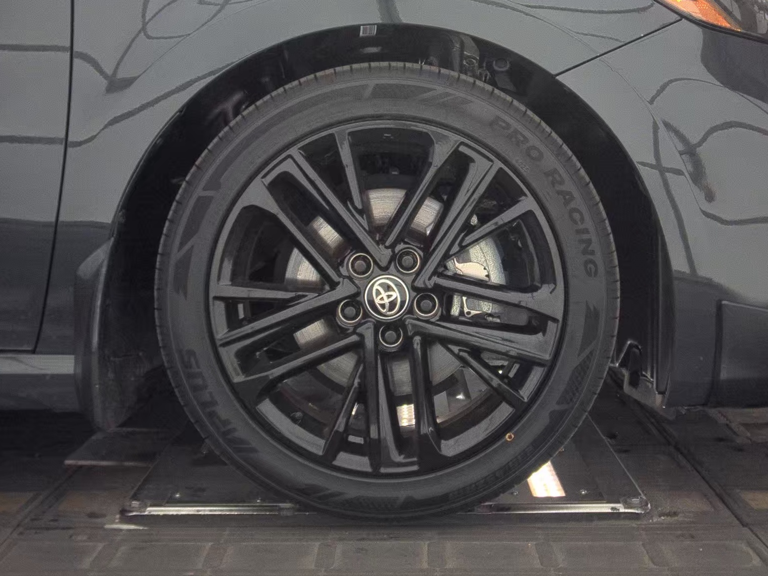 2025 Toyota Camry SE FWD