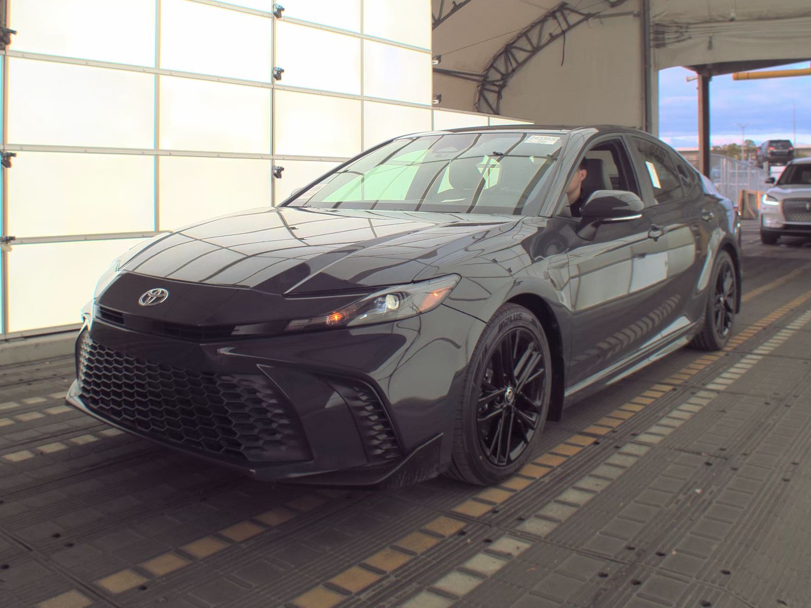 2025 Toyota Camry SE FWD