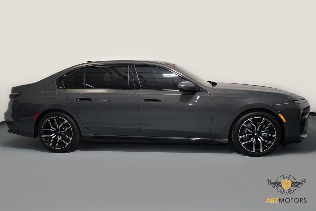 2024 BMW 7 Series 740i RWD
