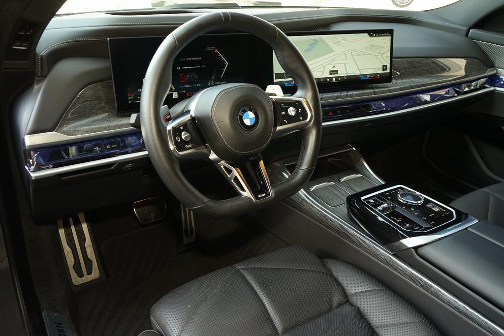 2024 BMW 7 Series 740i RWD