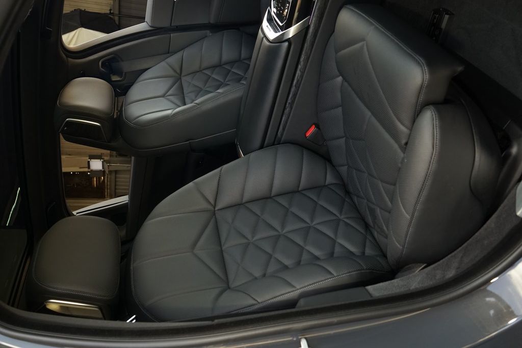 2024 BMW 7 Series 740i RWD