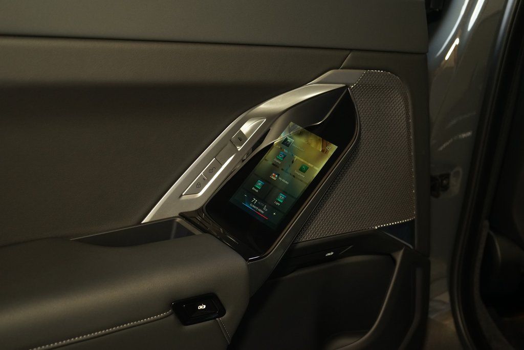 2024 BMW 7 Series 740i RWD