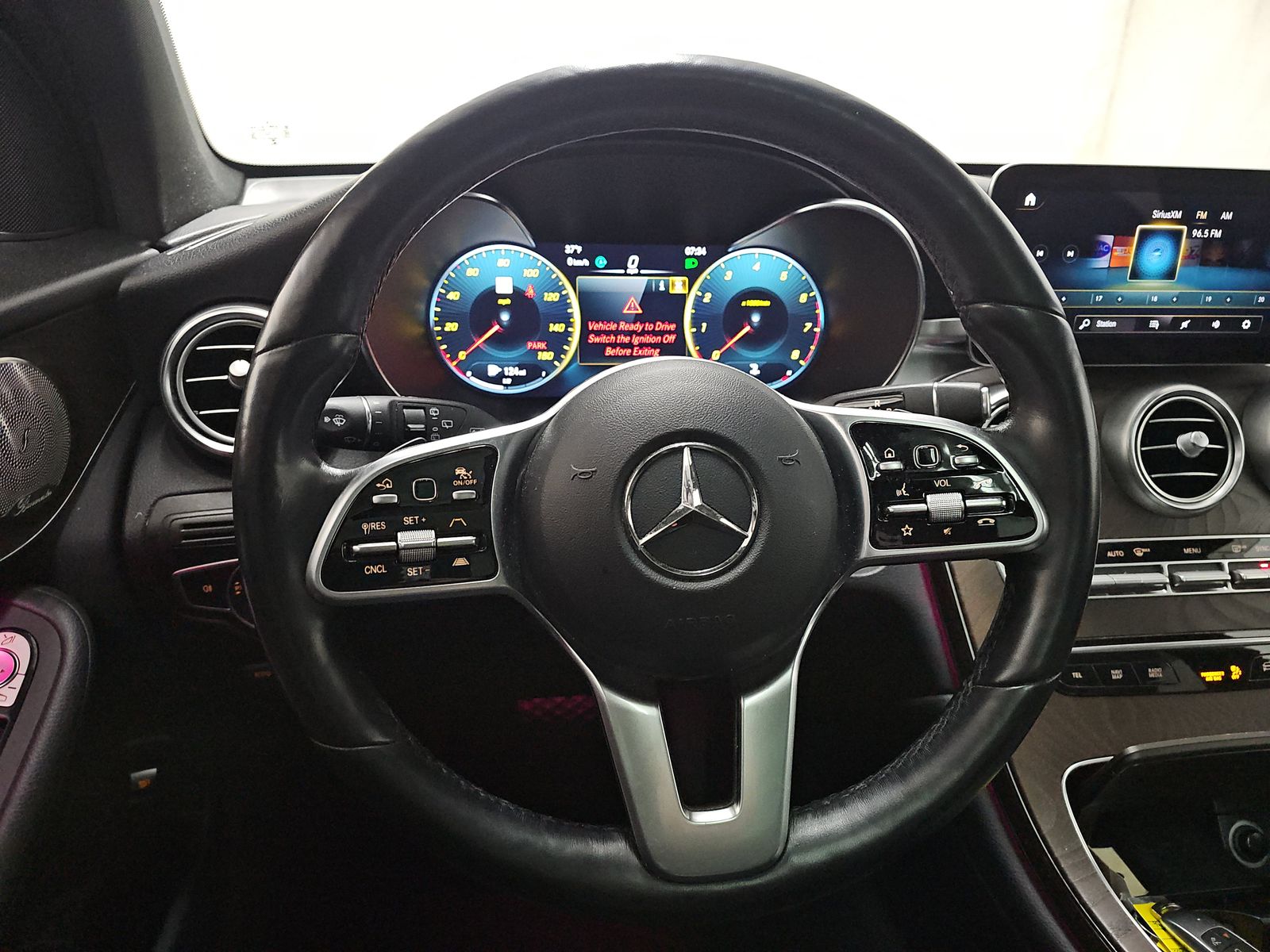 Mercedes-Benz GLC 300 4MATIC снимка Mercedes-Benz GLC 300 4MATIC