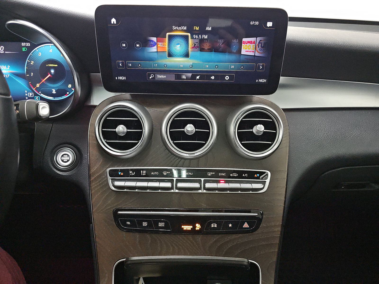 Mercedes-Benz GLC 300 4MATIC снимка Mercedes-Benz GLC 300 4MATIC