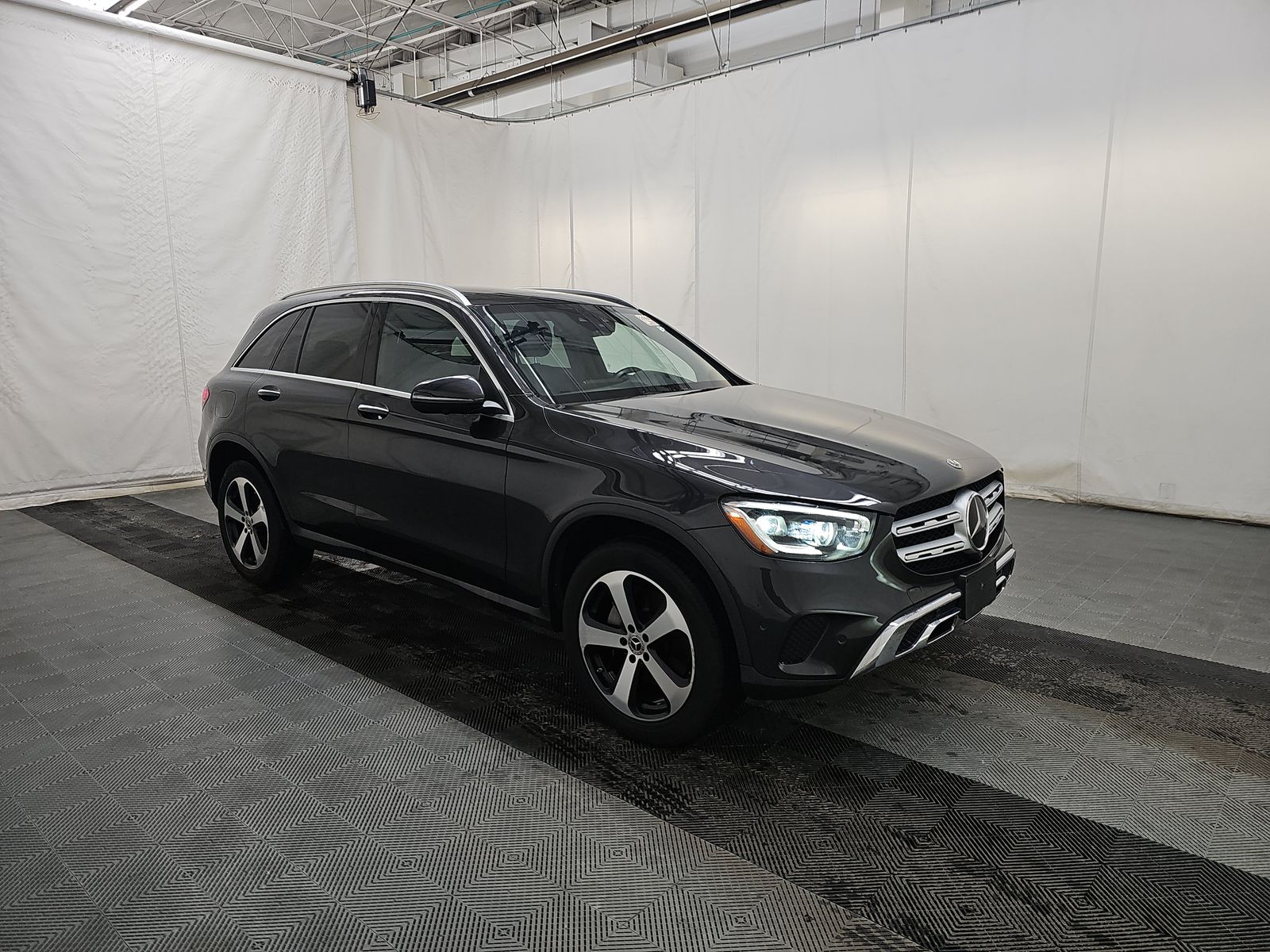 Mercedes-Benz GLC 300 4MATIC снимка Mercedes-Benz GLC 300 4MATIC