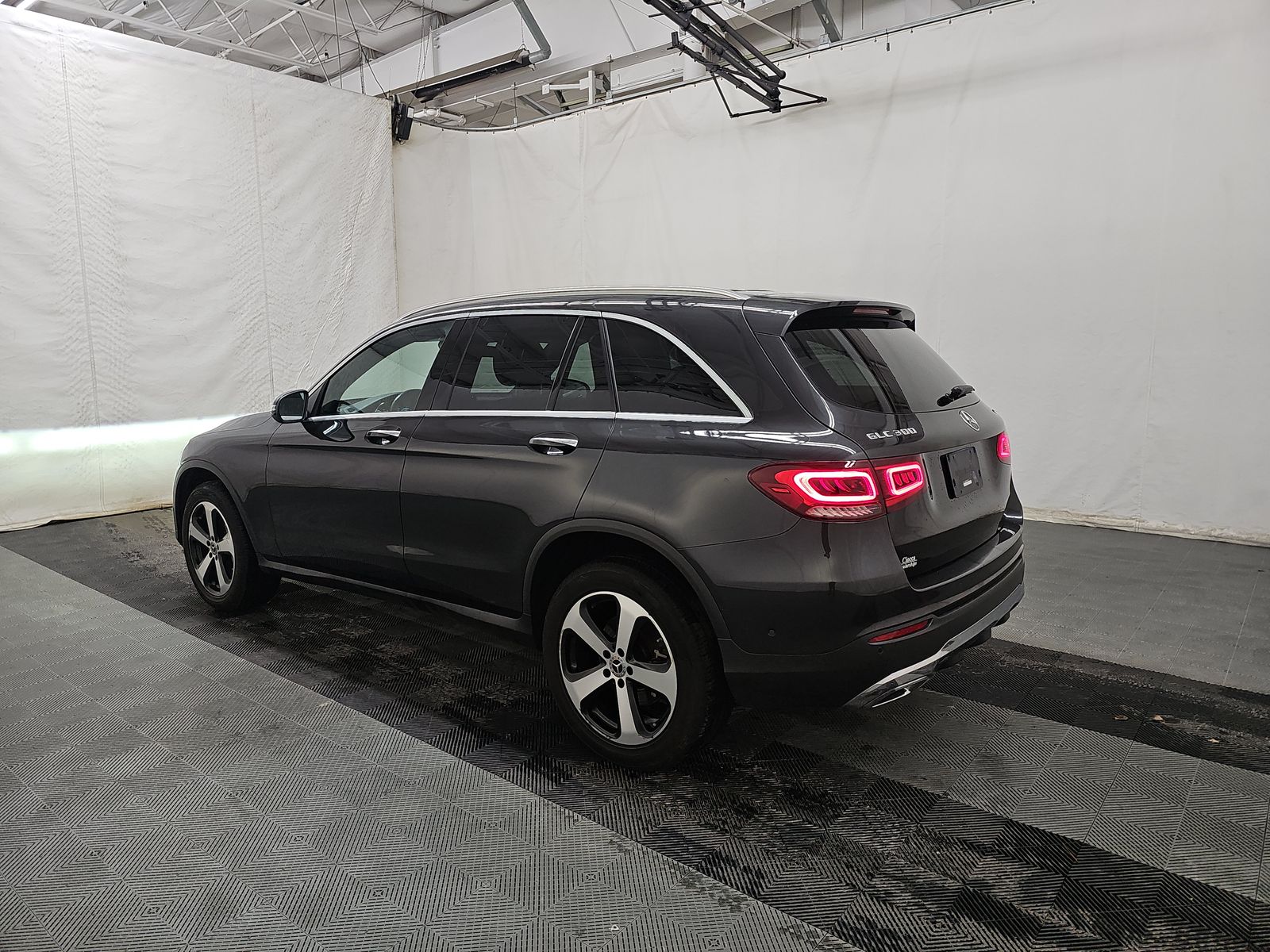 Mercedes-Benz GLC 300 4MATIC снимка Mercedes-Benz GLC 300 4MATIC
