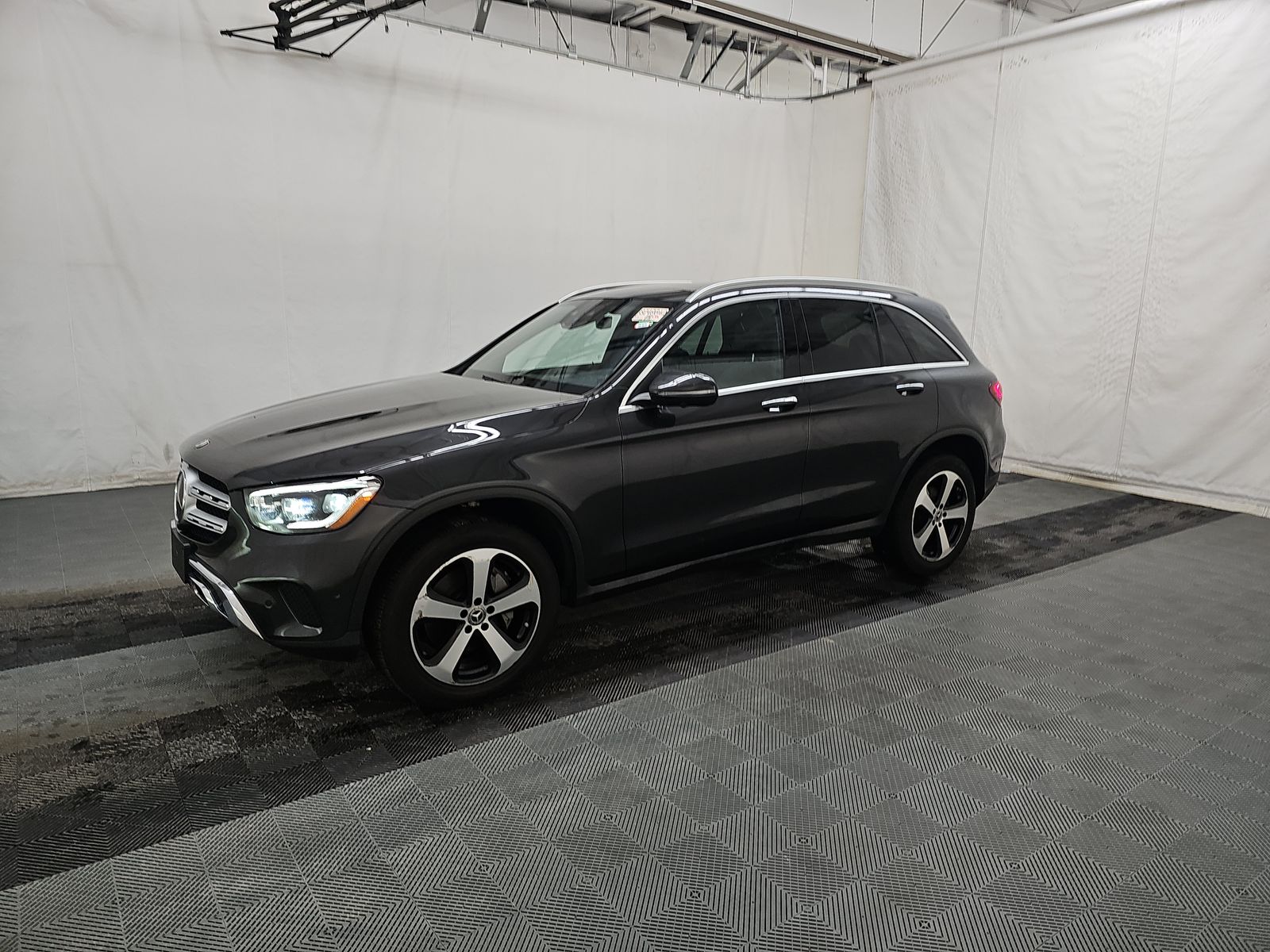 Mercedes-Benz GLC 300 4MATIC снимка Mercedes-Benz GLC 300 4MATIC